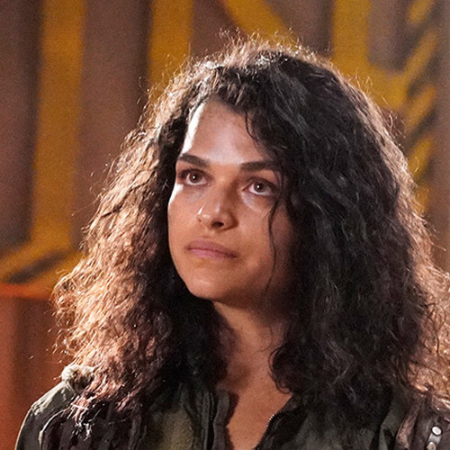 Eve Harlow as Linda